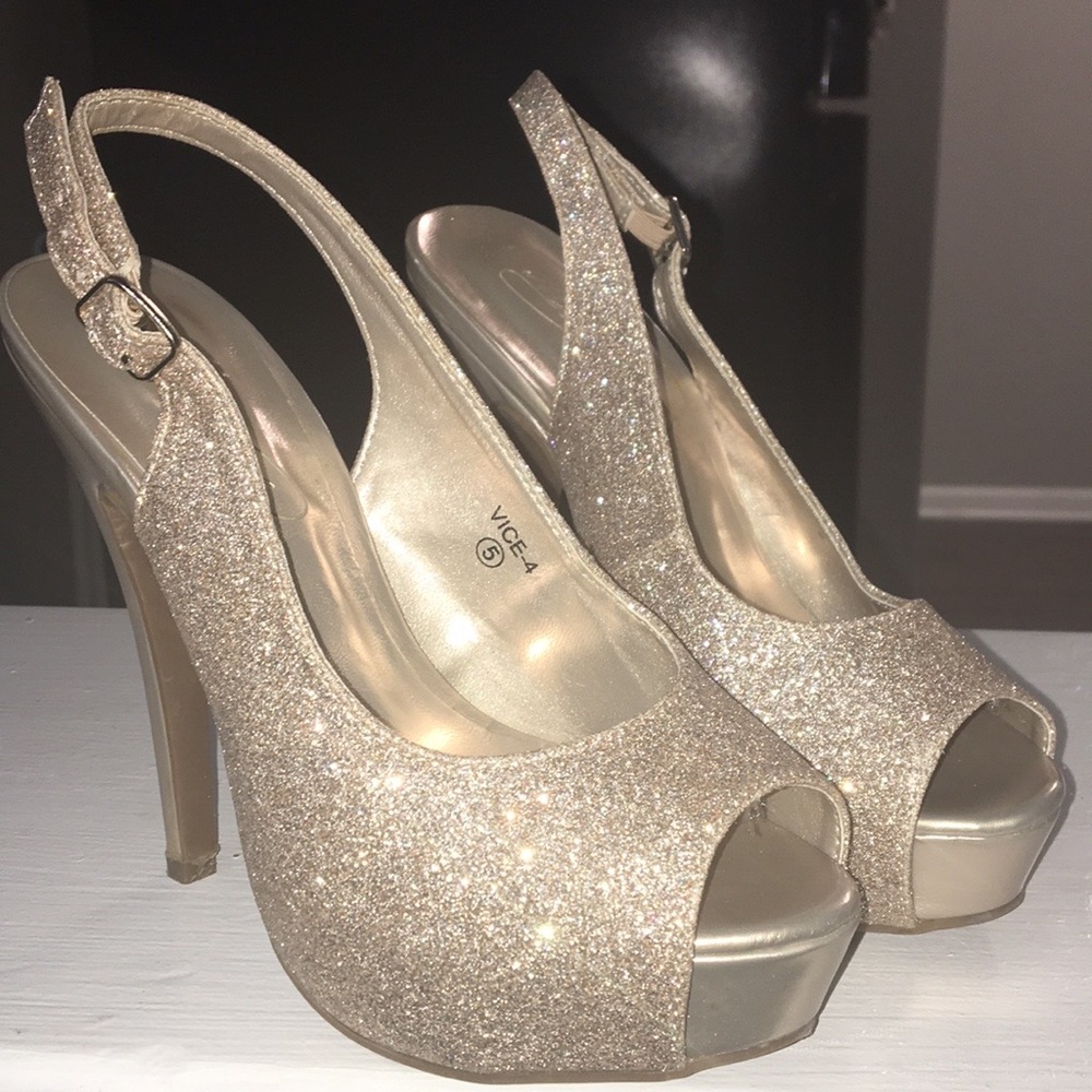 Michaelangelo Sparkly Gold Heels peep toe - Picture 3 of 10